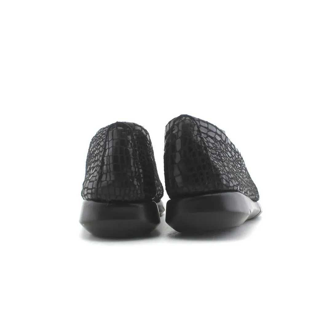 AEROSOLES STITCH N TURN