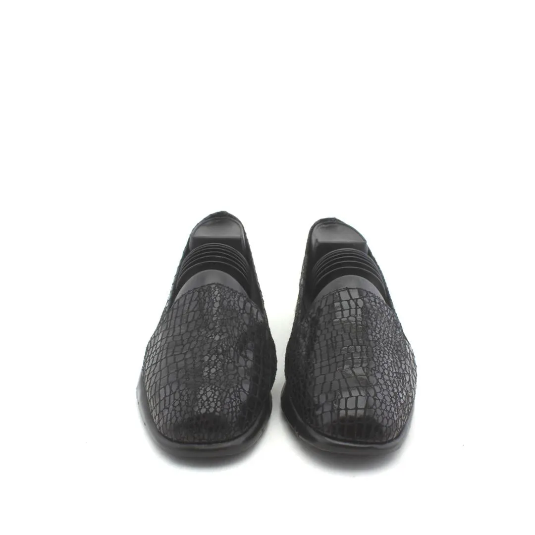 AEROSOLES STITCH N TURN