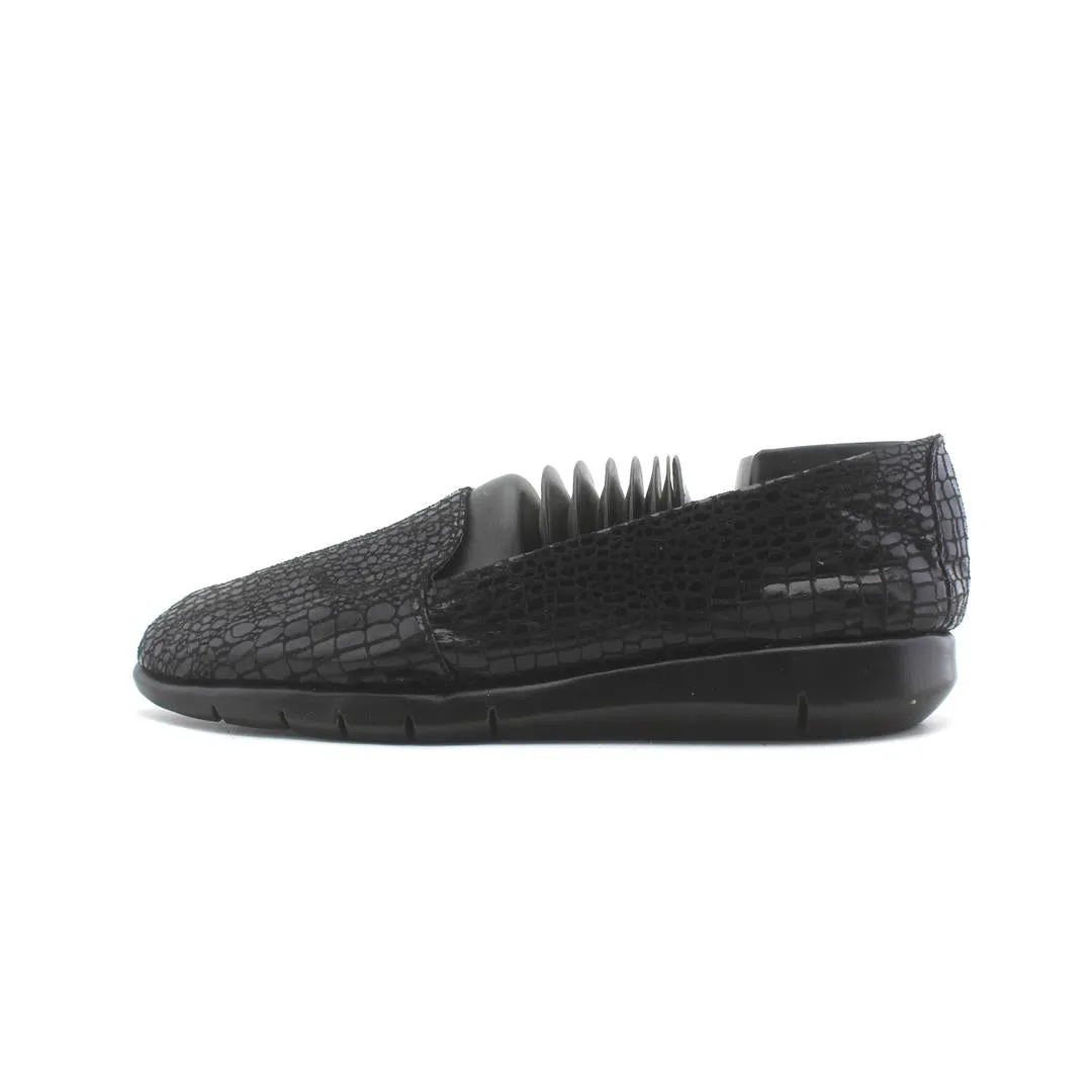 AEROSOLES STITCH N TURN