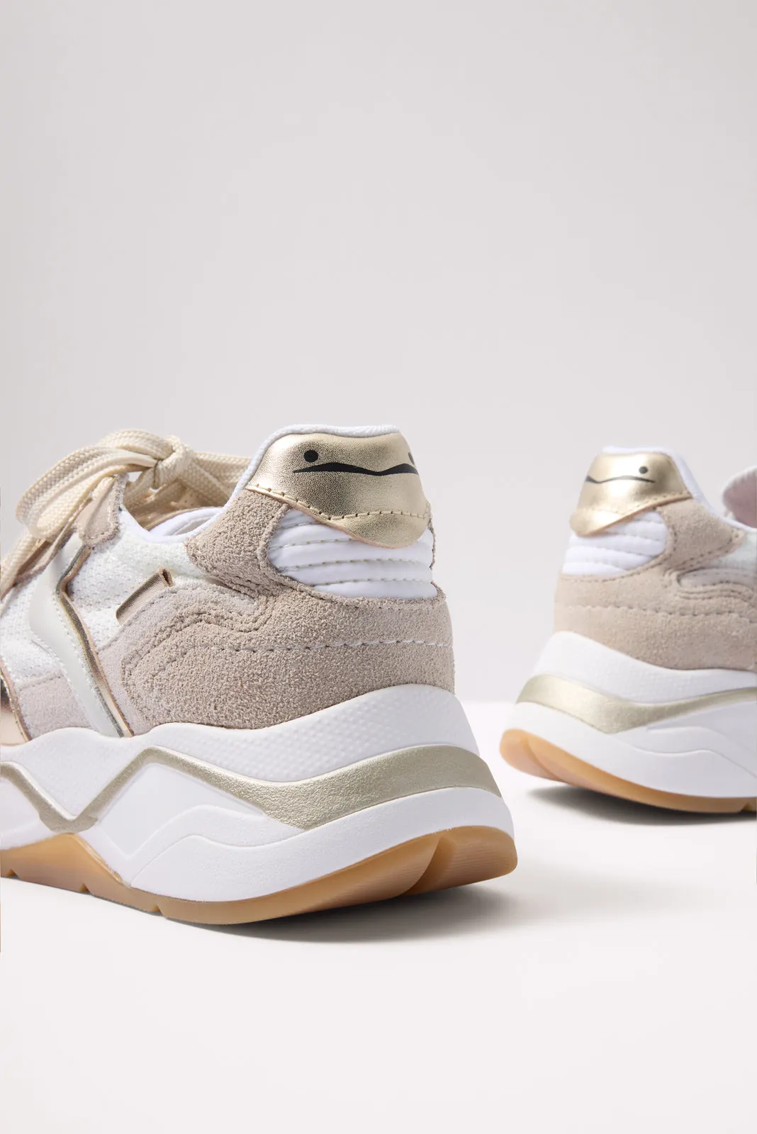 Club Mesh Sneaker