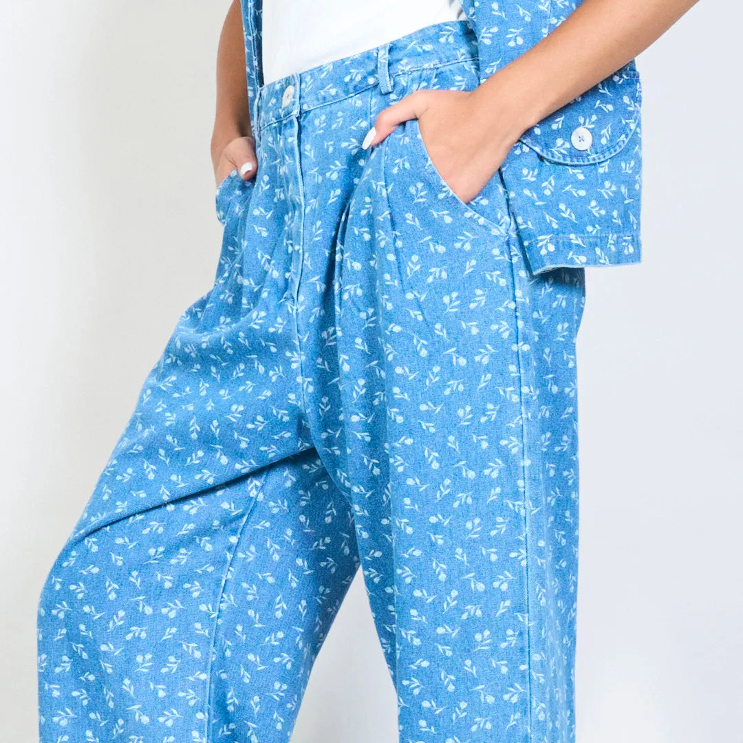 Floral print tapered denim pants