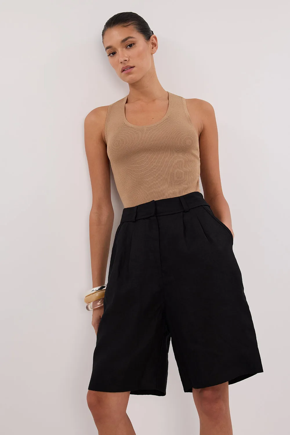 KAYLA BLACK LINEN BERMUDA SHORT