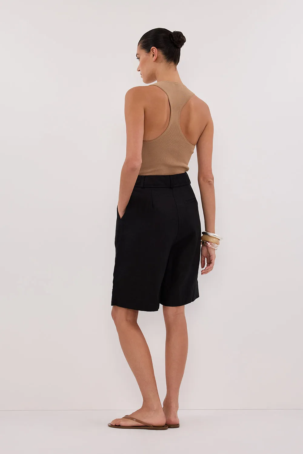 KAYLA BLACK LINEN BERMUDA SHORT