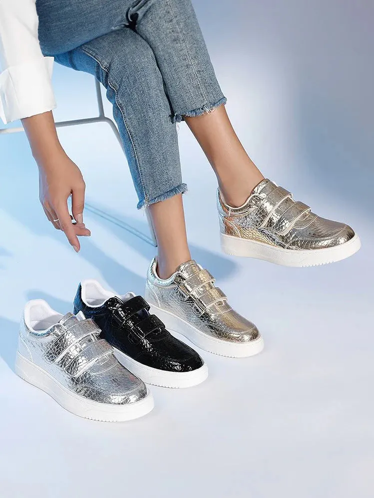LAV-ISH LVSNKCRO Black Croc Print Sneakers