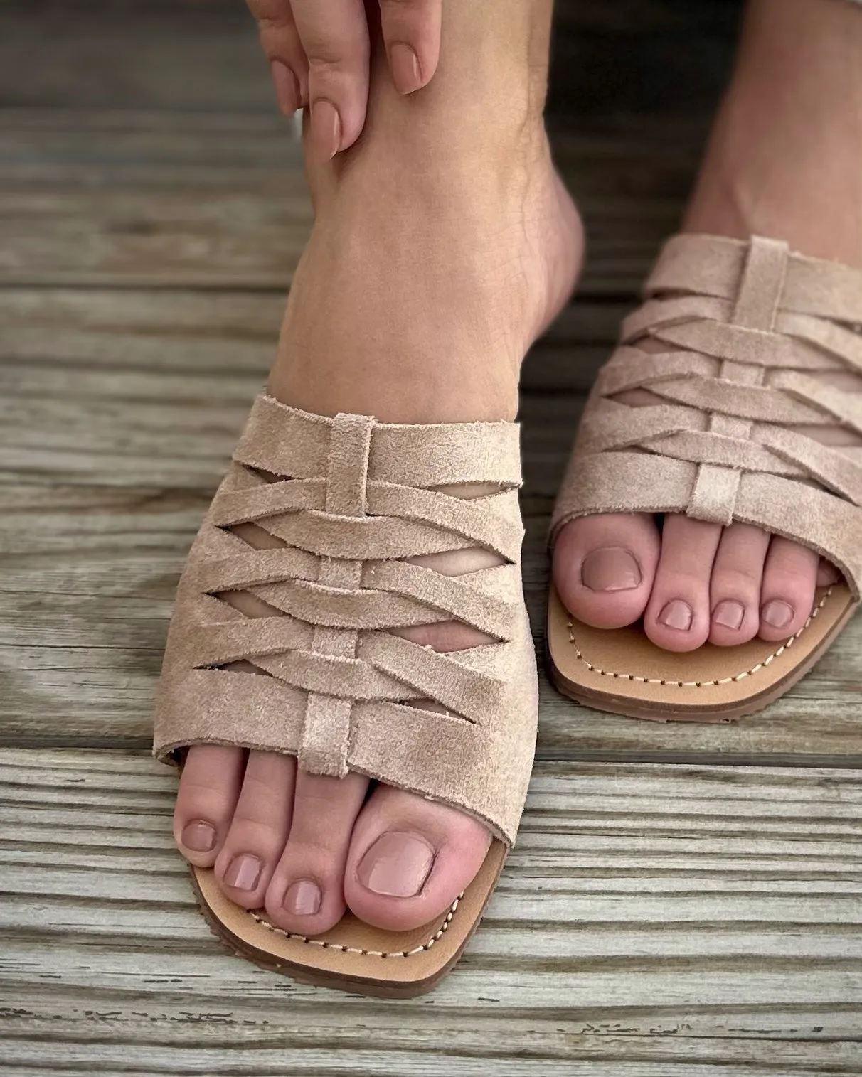 WOVEN SUEDE FLATS - BEIGE